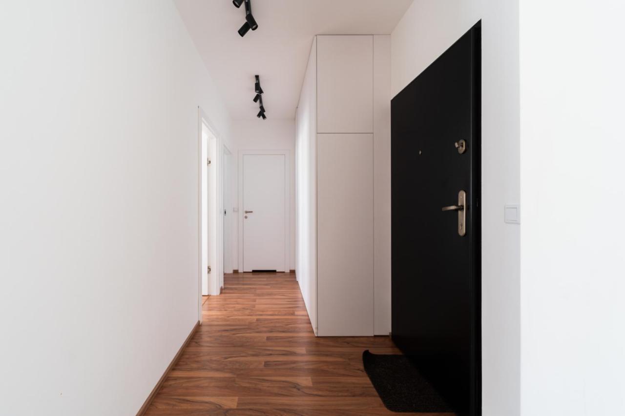 Big Apart - Atal Towers - 3 Rooms - Private Parking Place Wrocław Eksteriør bilde