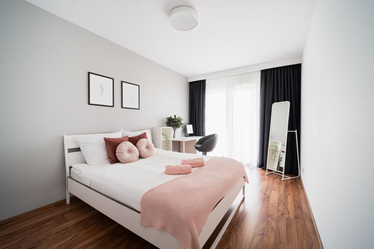 Big Apart - Atal Towers - 3 Rooms - Private Parking Place Wrocław Eksteriør bilde